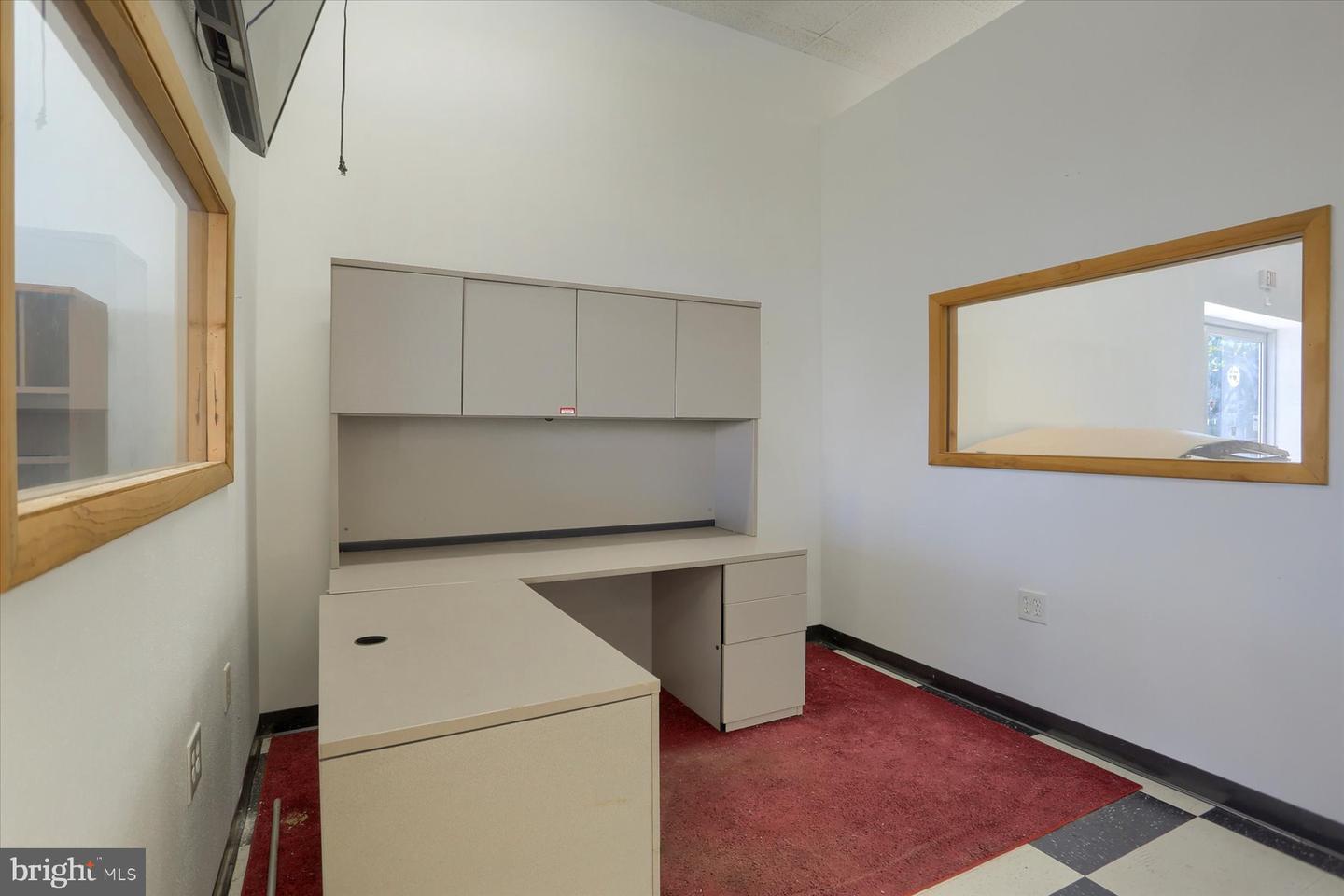 2921 Walnut St Property Photo 6