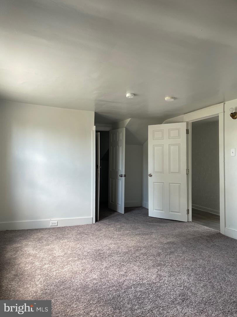 3594 N Susquehanna Trl Property Photo 8