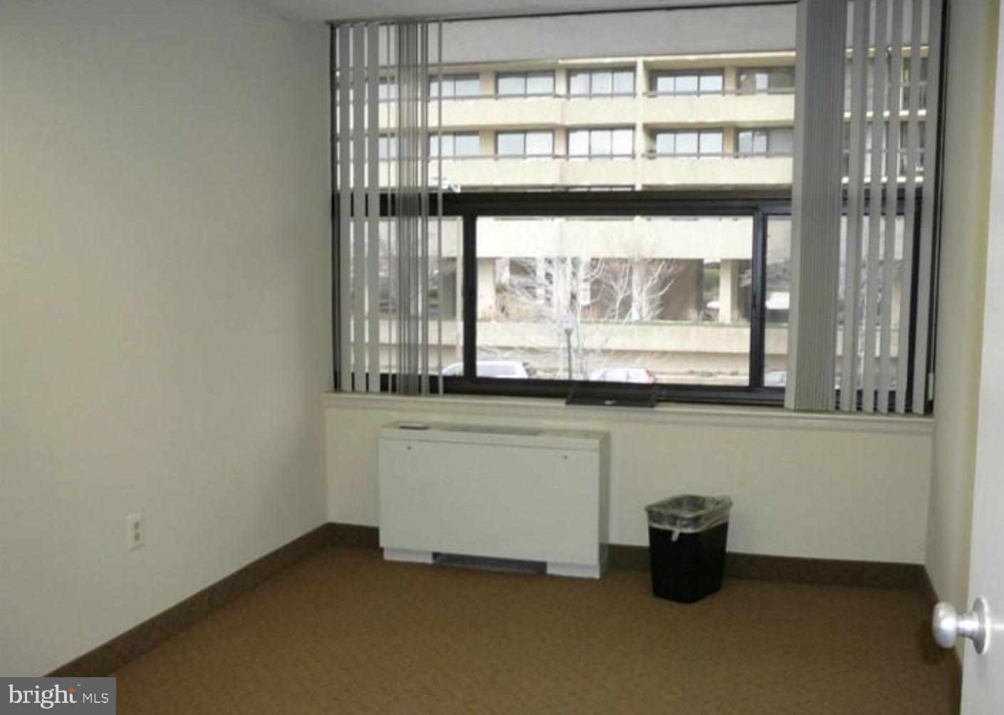 801 N Pitt St #117 Property Photo 10
