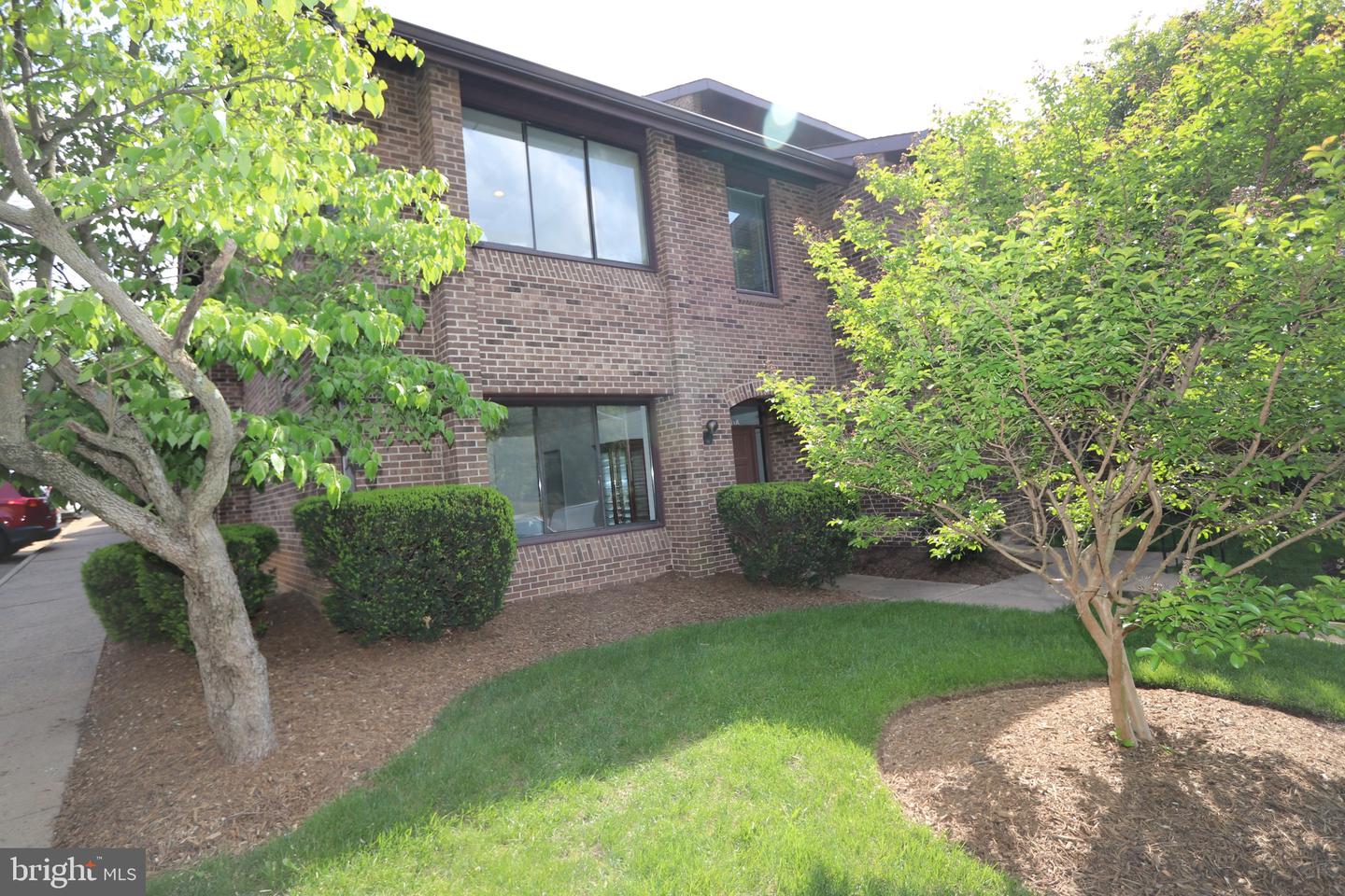 8351-a Greensboro Dr #6 Property Photo 1