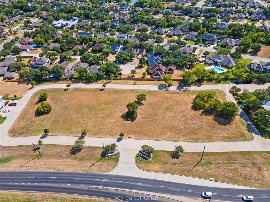 805-817 N. Earl Rudder Freeway Property Photo