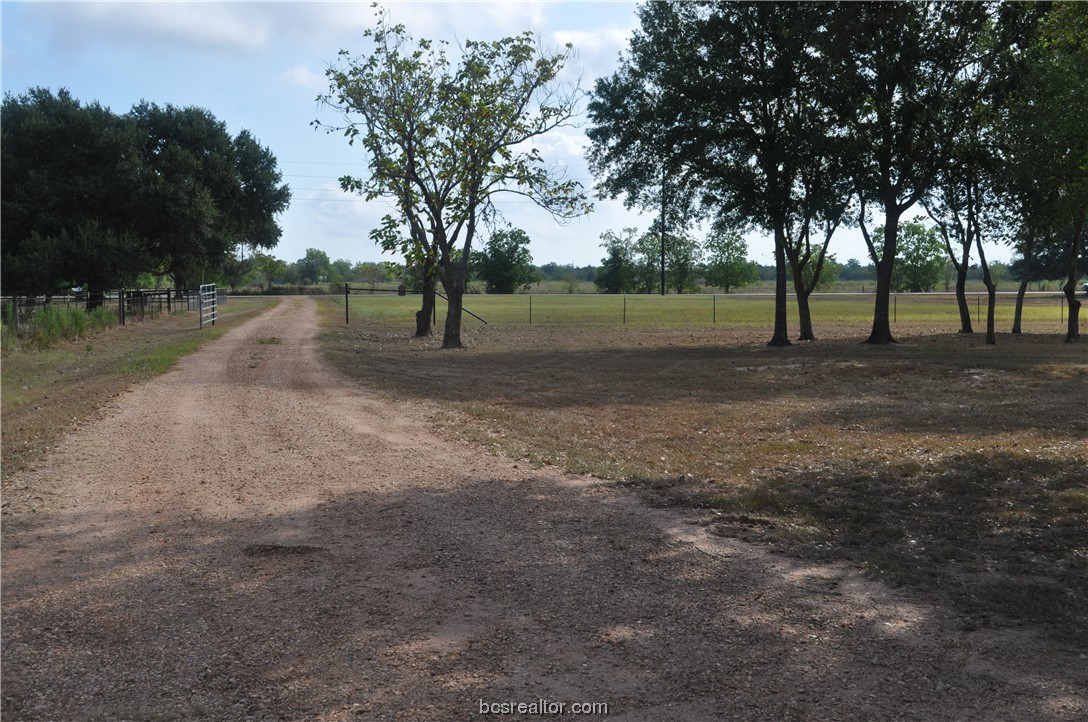 1713 Woody Lane Property Photo 11