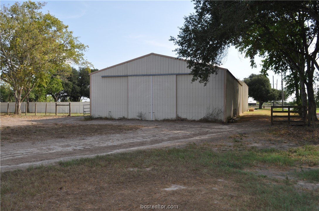 1713 Woody Lane Property Photo 18