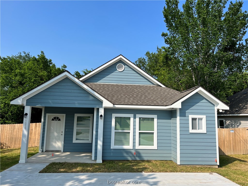 1518 Saunders Street Property Photo 1