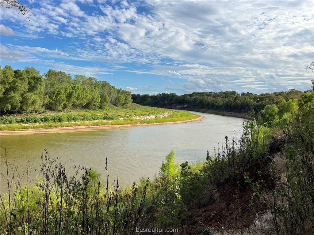 2401 Brazos River Lane Property Photo 2