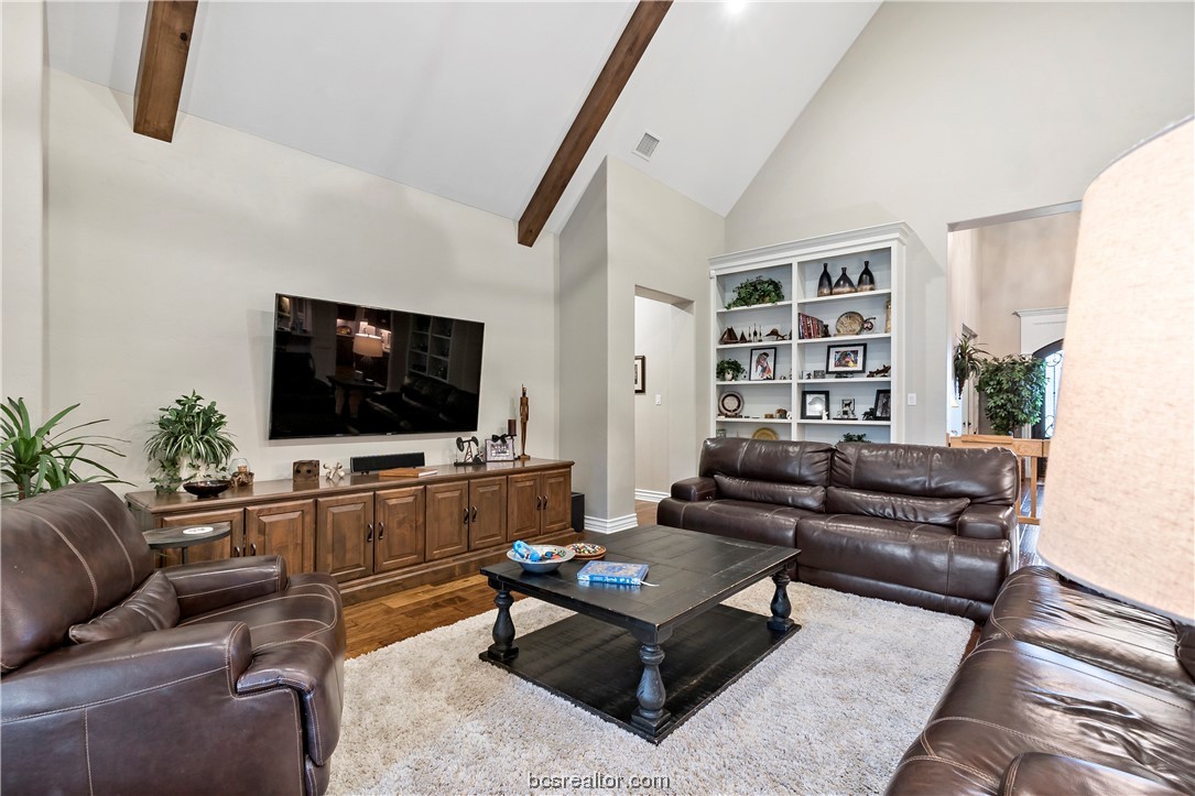 5009 Trumpeter Swan Drive Property Photo 8