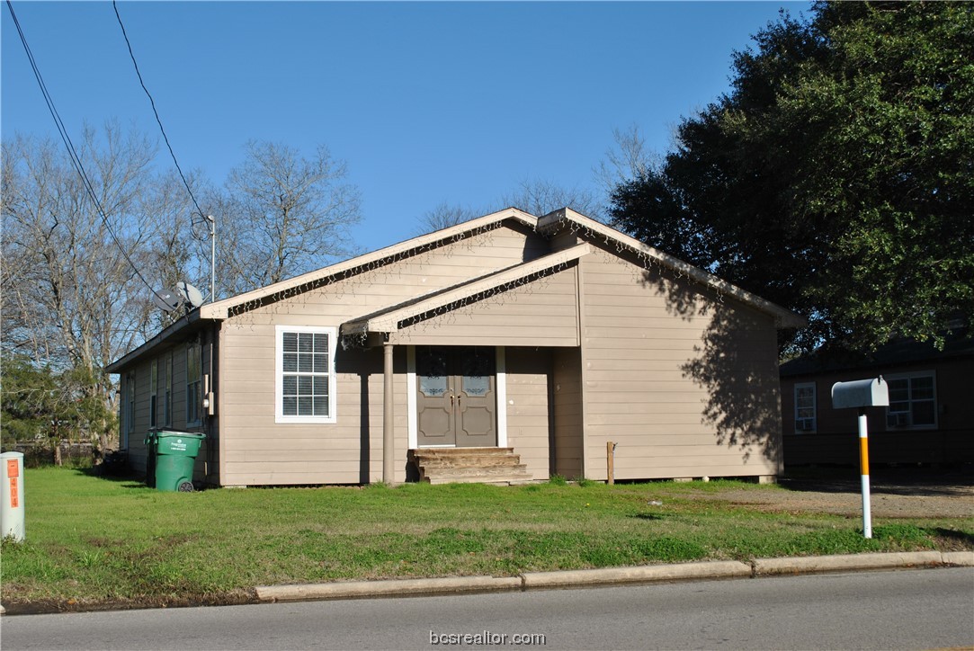 404 North Woodrow Street Property Photo