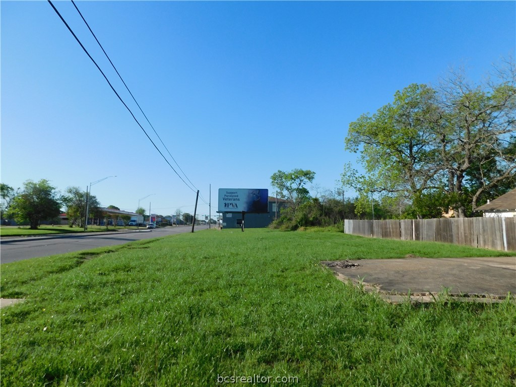 904 & 908 North Texas Property Photo 1