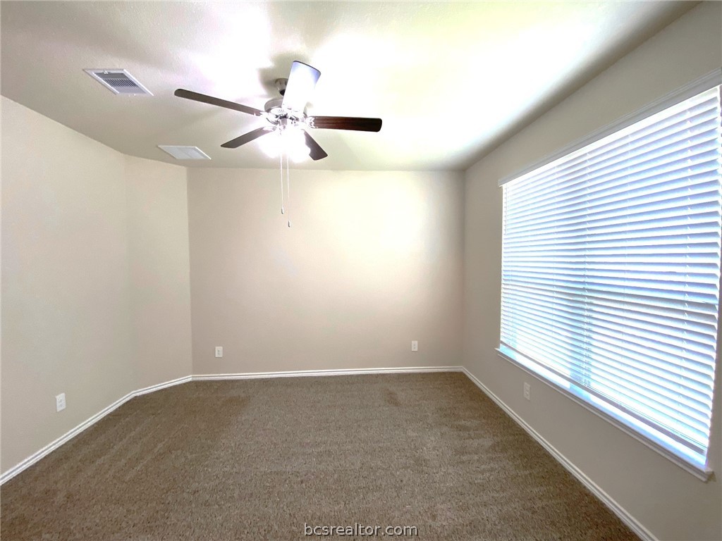 813 Mineral Wells Property Photo 7