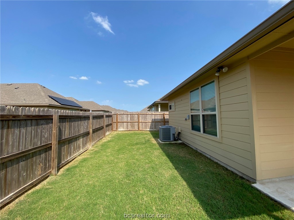 813 Mineral Wells Property Photo 18