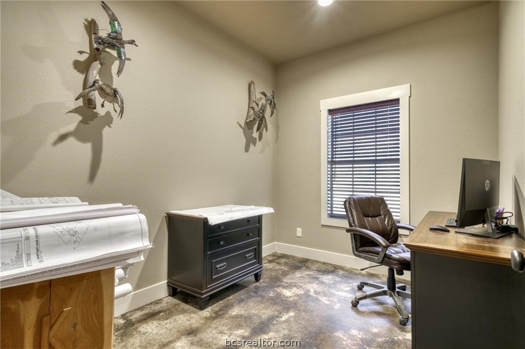 3813 Endeavor Property Photo 13