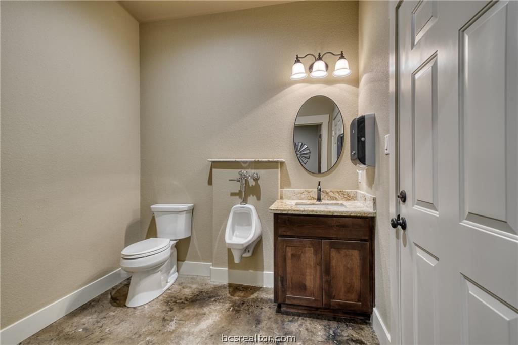 3813 Endeavor Property Photo 16