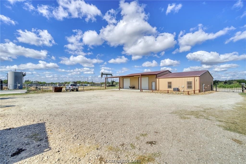3813 Endeavor Property Photo 23