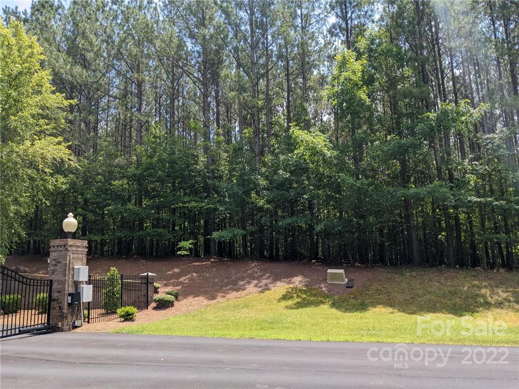 129 Plantation Way 78 Property Photo 2