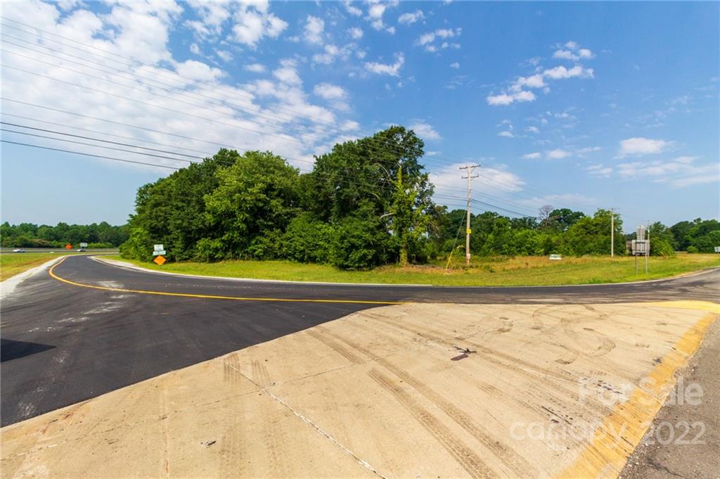 103 Stony Point Road Property Photo 7