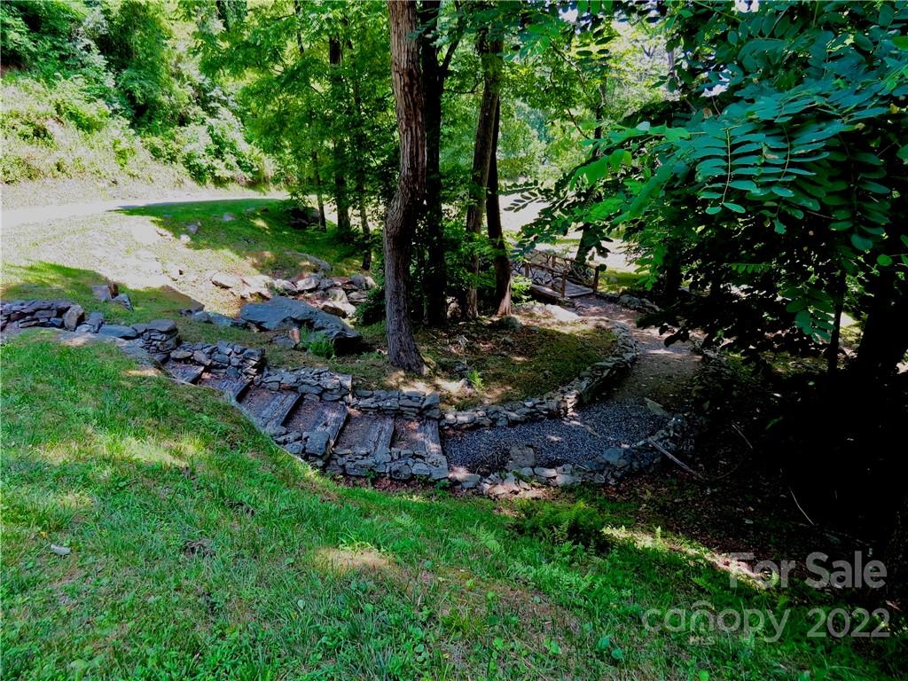 492 Freemont Drive 77 Property Photo 5