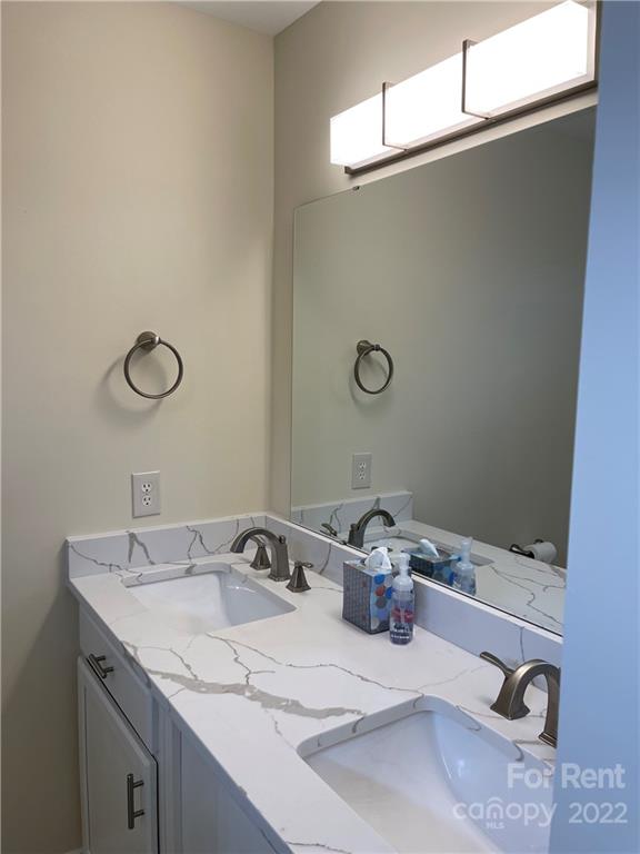 7315 Heronwood Lane Property Photo 7