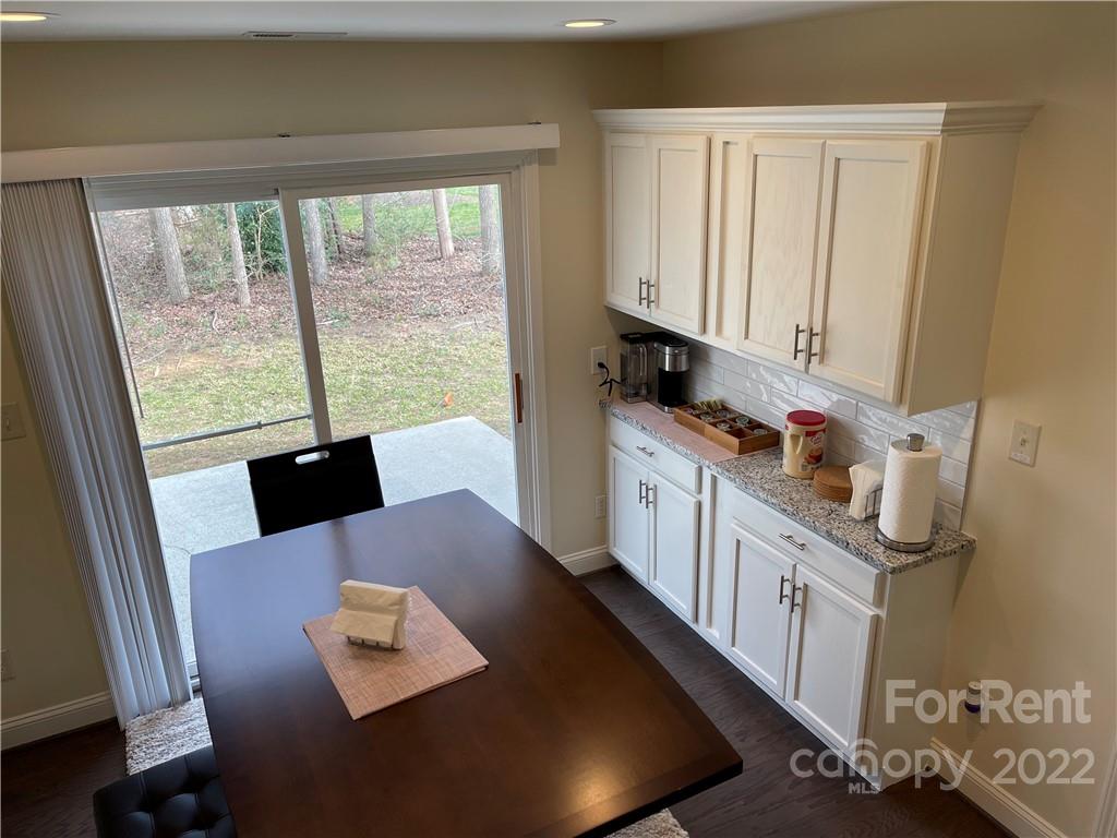 7315 Heronwood Lane Property Photo 9