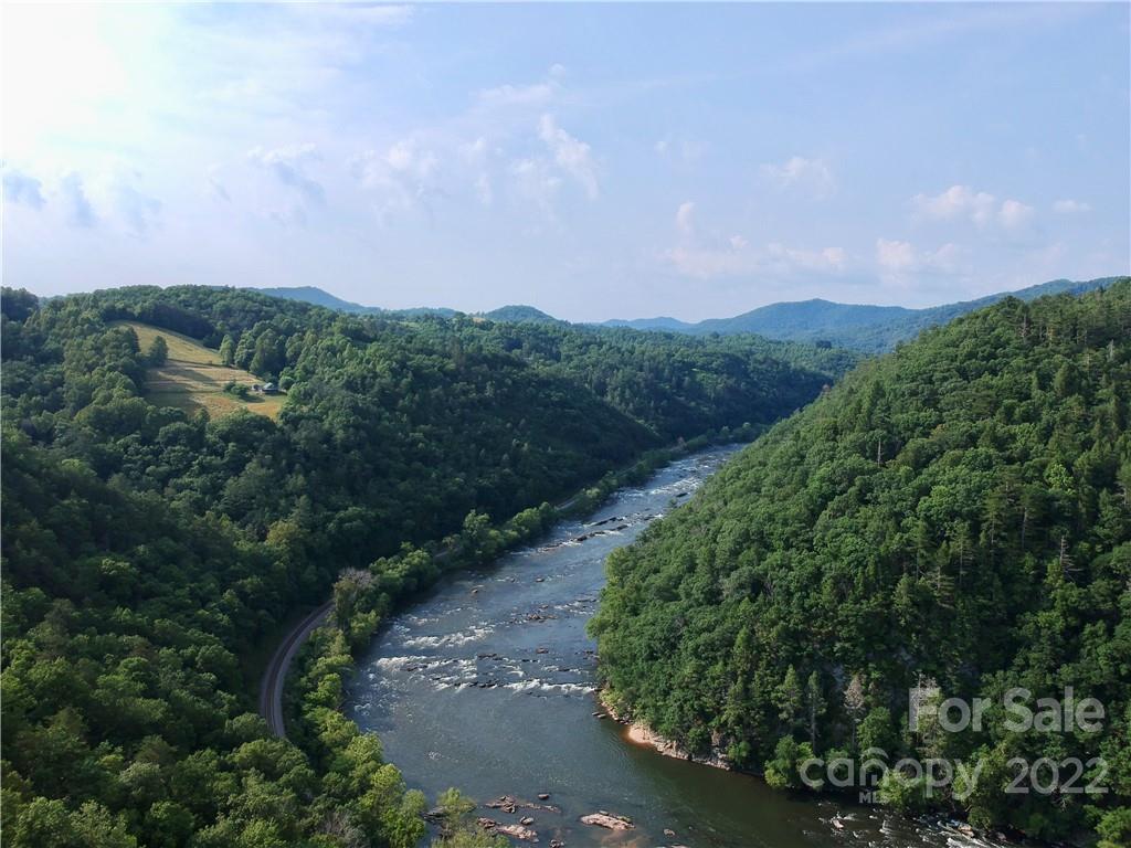 921 Wild River Run 33 Property Photo 7