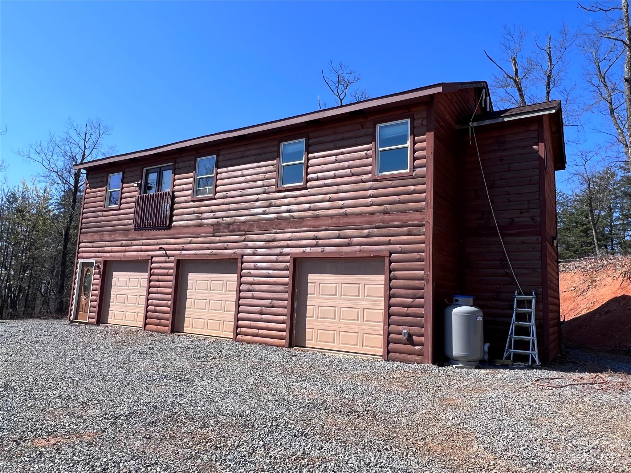 785 Valley View Drive Property Photo 1