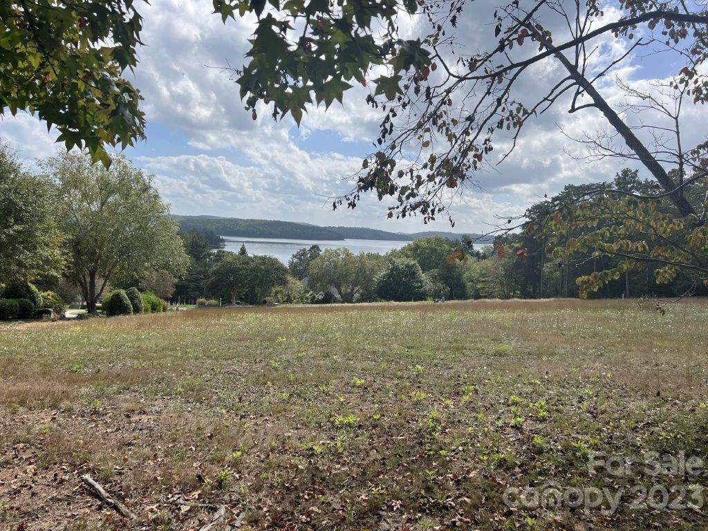 164 Stonebridge Drive Property Photo 2