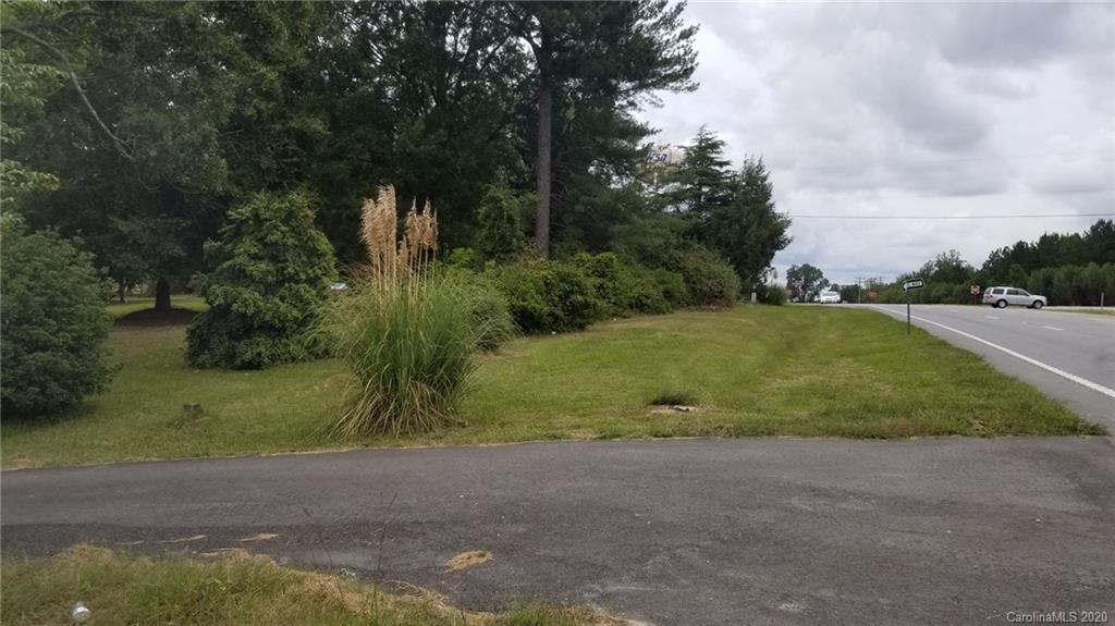 5987 Charlotte Highway Property Photo 3