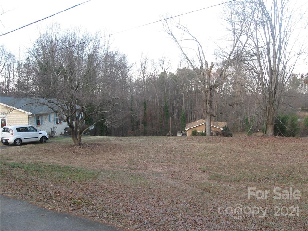 3142 Charlotte Highway Property Photo
