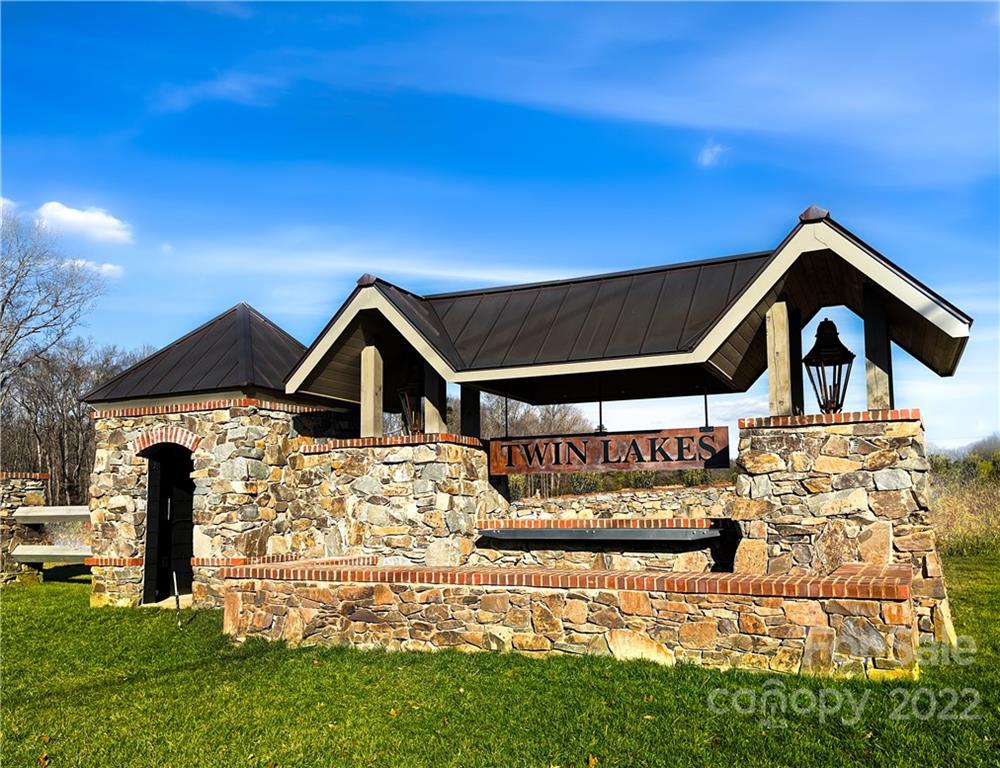 220 Sugar Maple Lane Property Photo 1