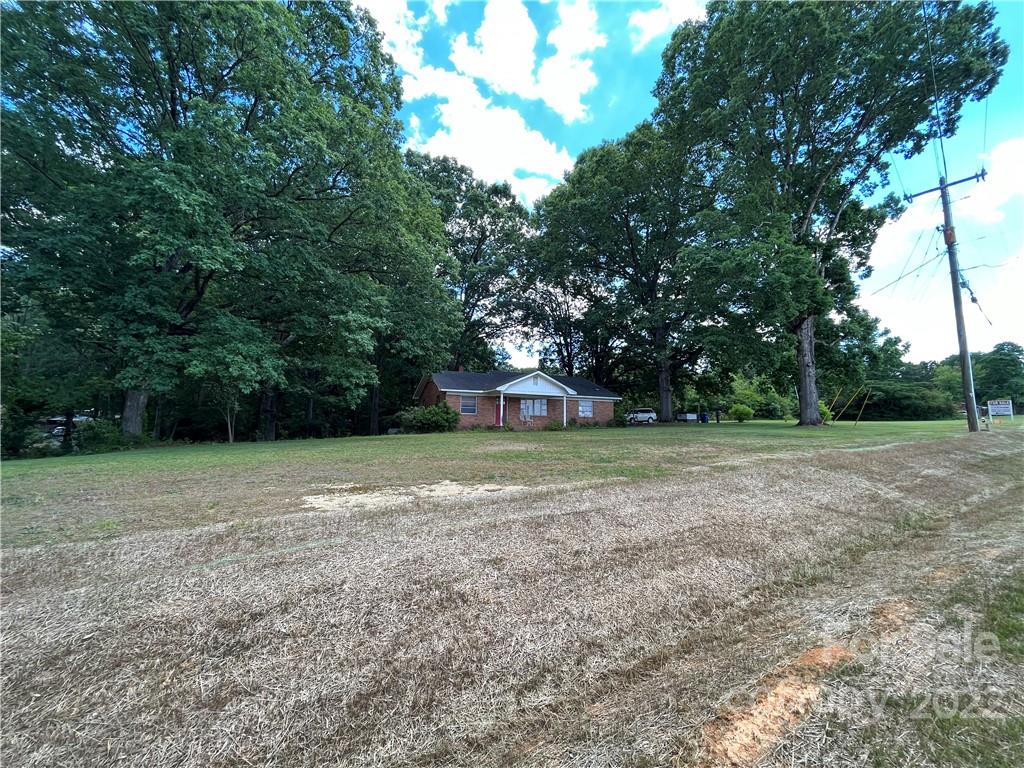 2108 Stallings Road Property Photo