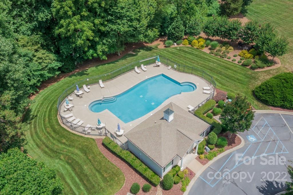 227 Corona Circle 19 Property Photo 14