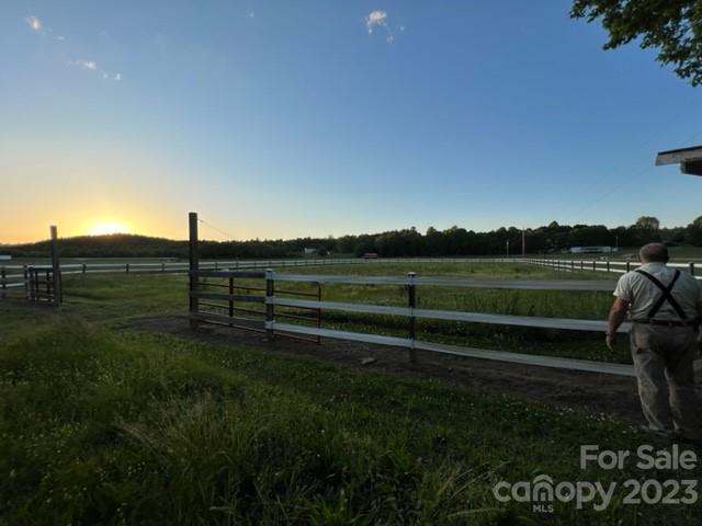 4338 Calico Road Property Photo 5