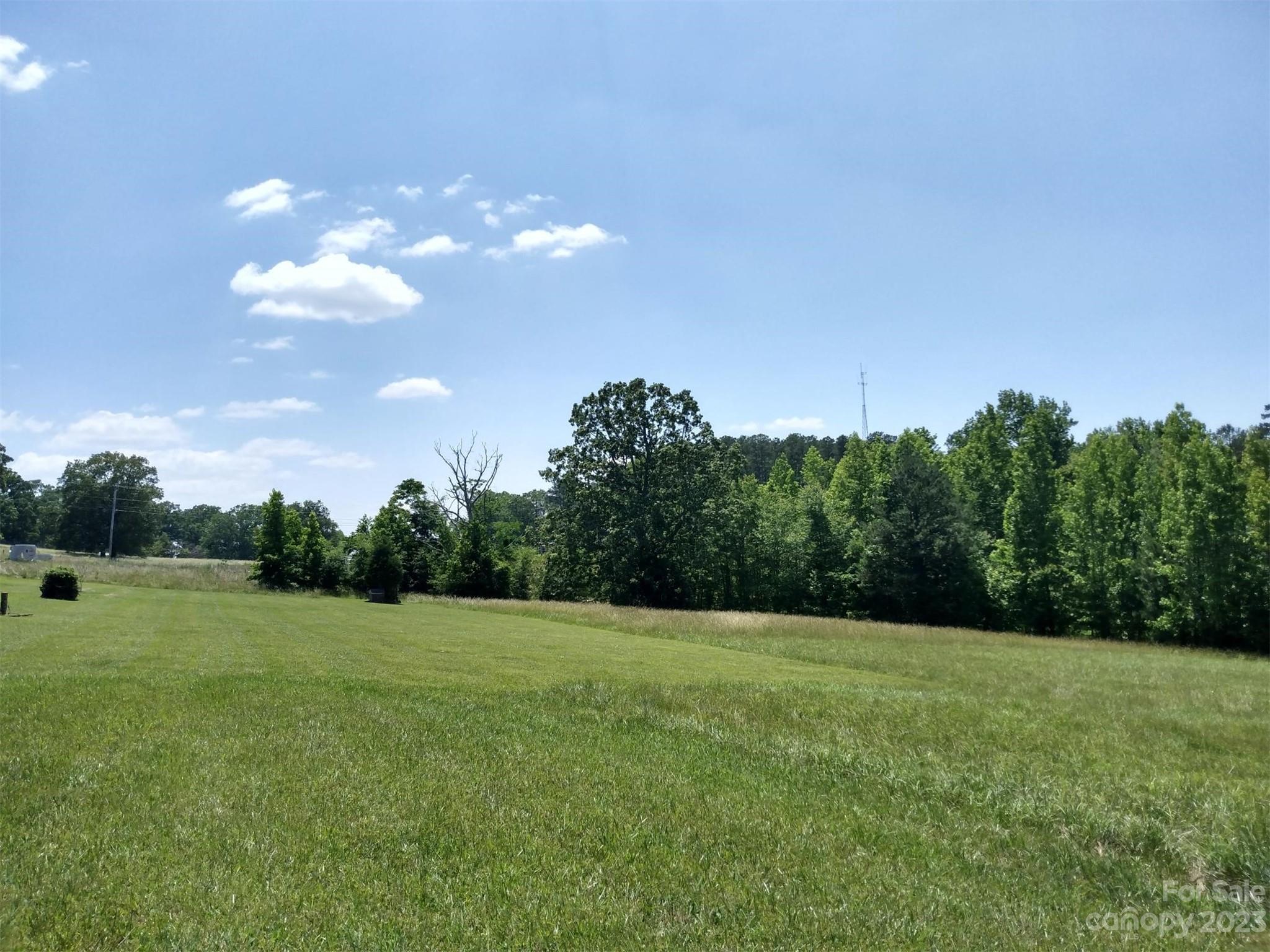 0 Nc 24/27/73 Highway Property Photo