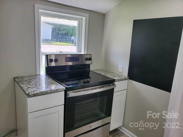 450 Davis Street Property Photo 9