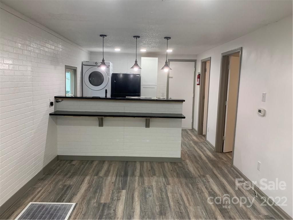 450 Davis Street Property Photo 22