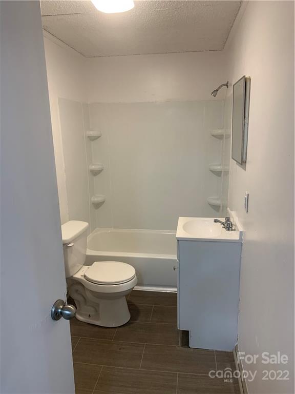 450 Davis Street Property Photo 25