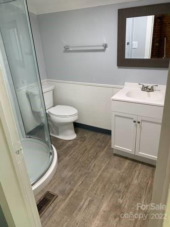 450 Davis Street Property Photo 29