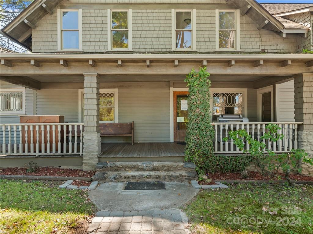 99 Walnut Street Property Photo 6