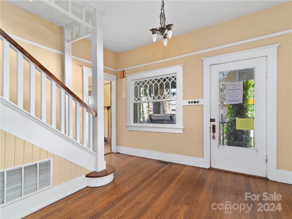 99 Walnut Street Property Photo 7