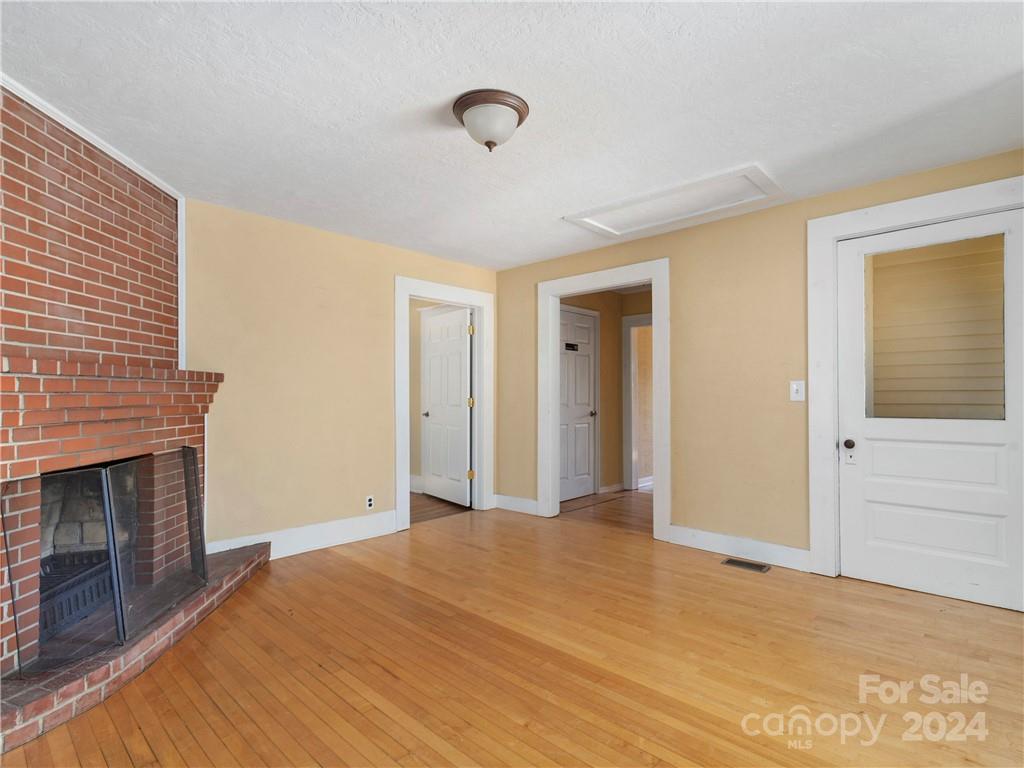 99 Walnut Street Property Photo 14