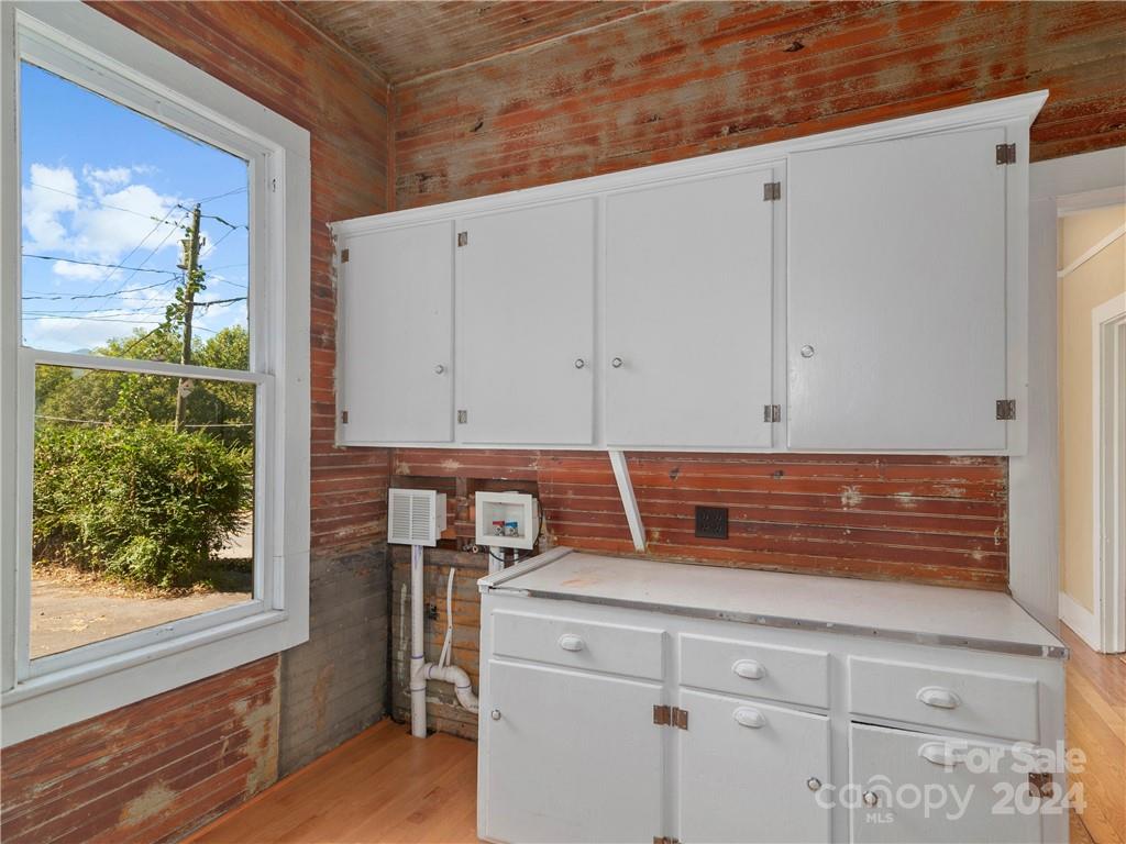 99 Walnut Street Property Photo 16