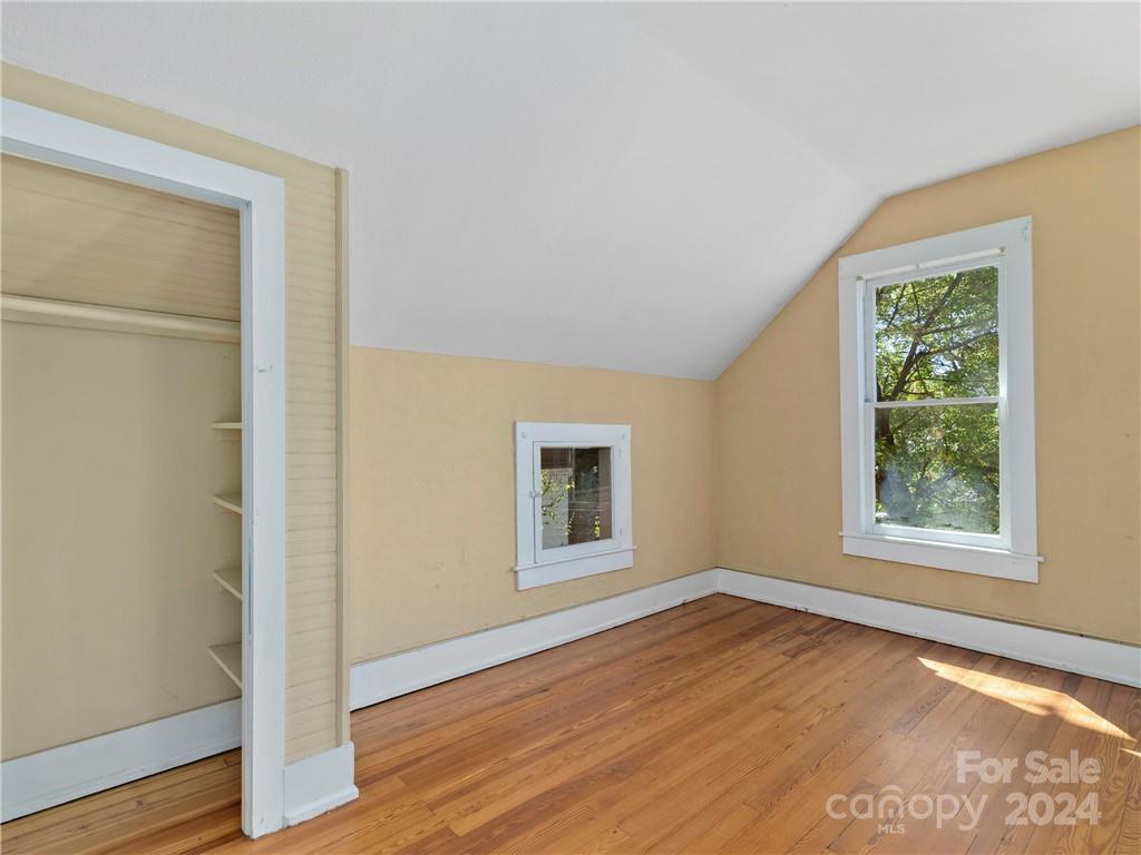 99 Walnut Street Property Photo 22