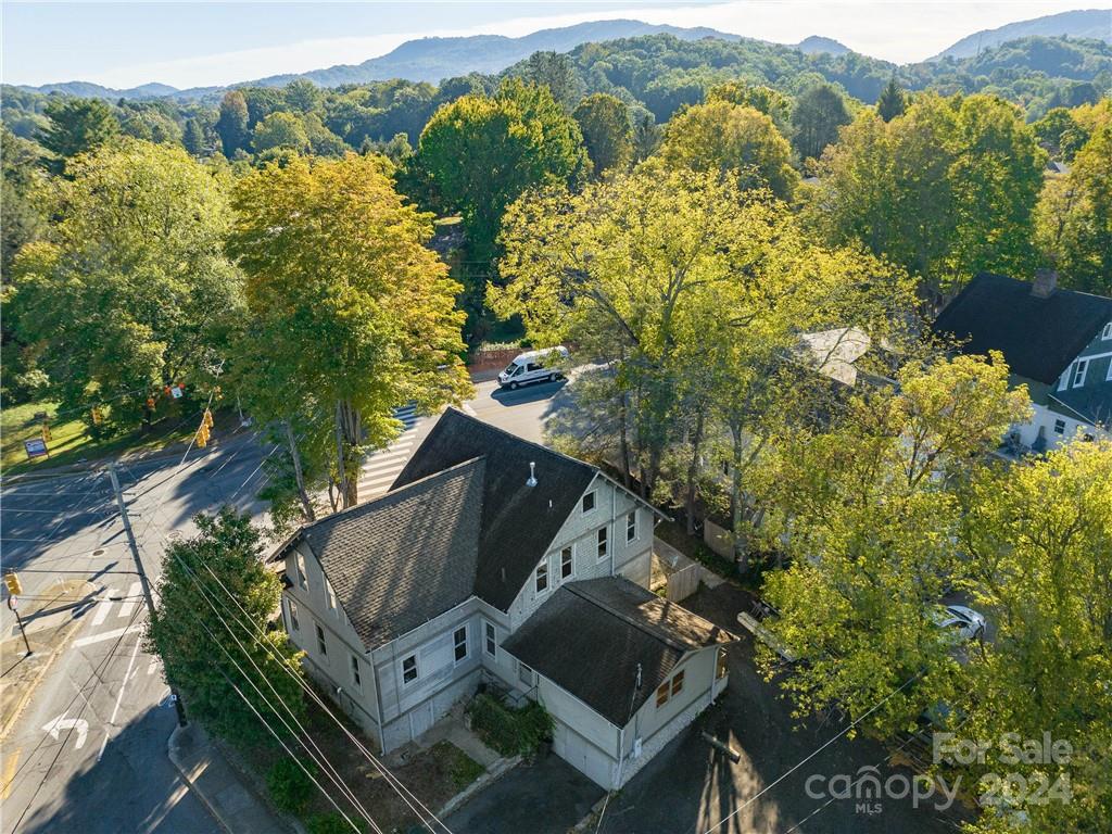 99 Walnut Street Property Photo 30