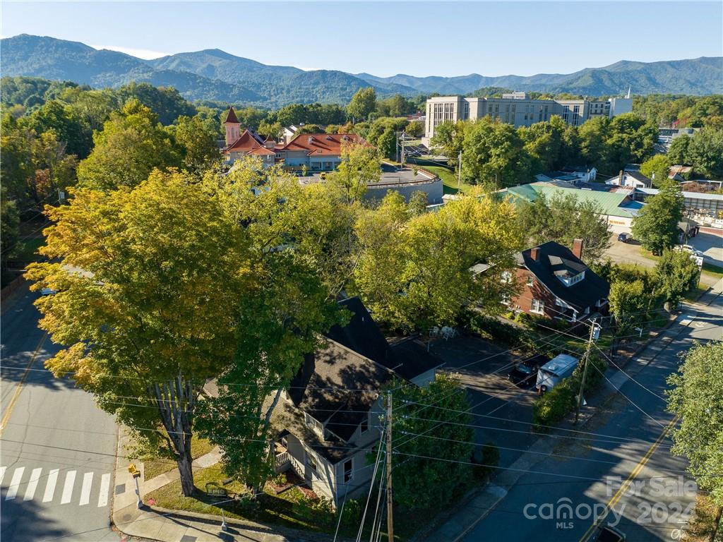 99 Walnut Street Property Photo 31