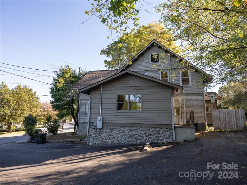 99 Walnut Street Property Photo 32