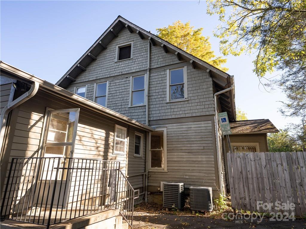 99 Walnut Street Property Photo 33