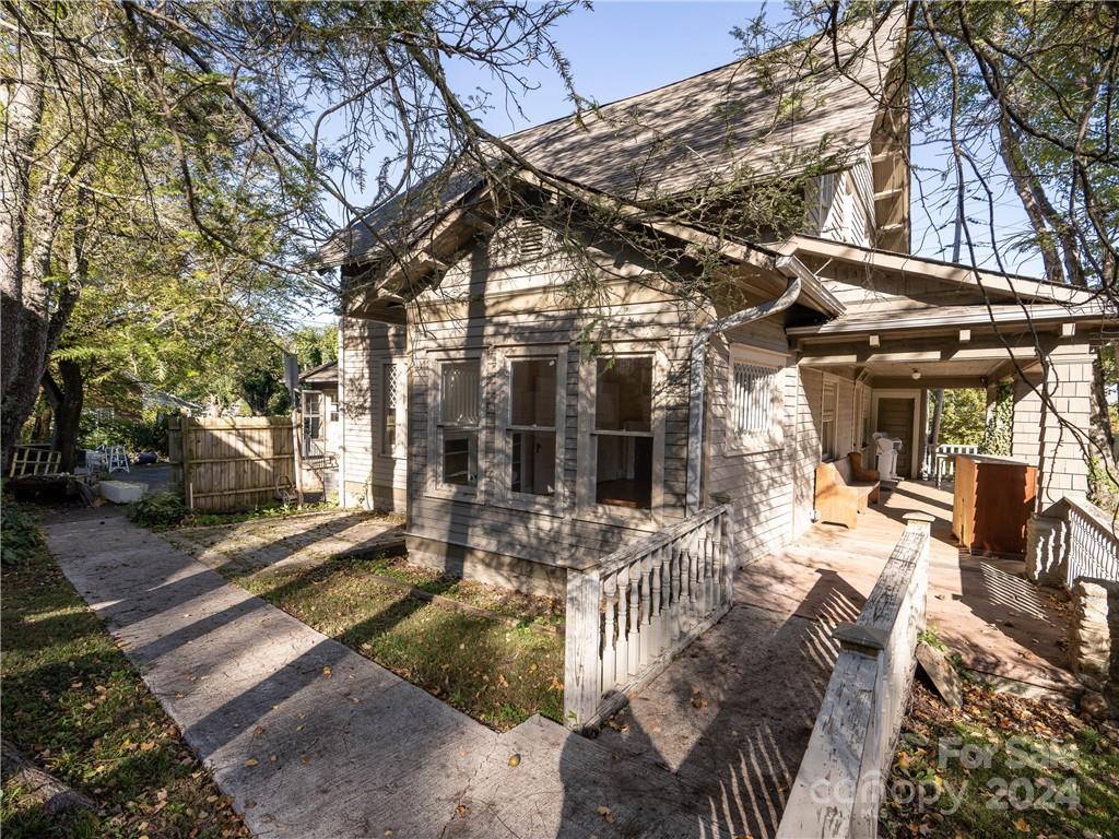 99 Walnut Street Property Photo 37