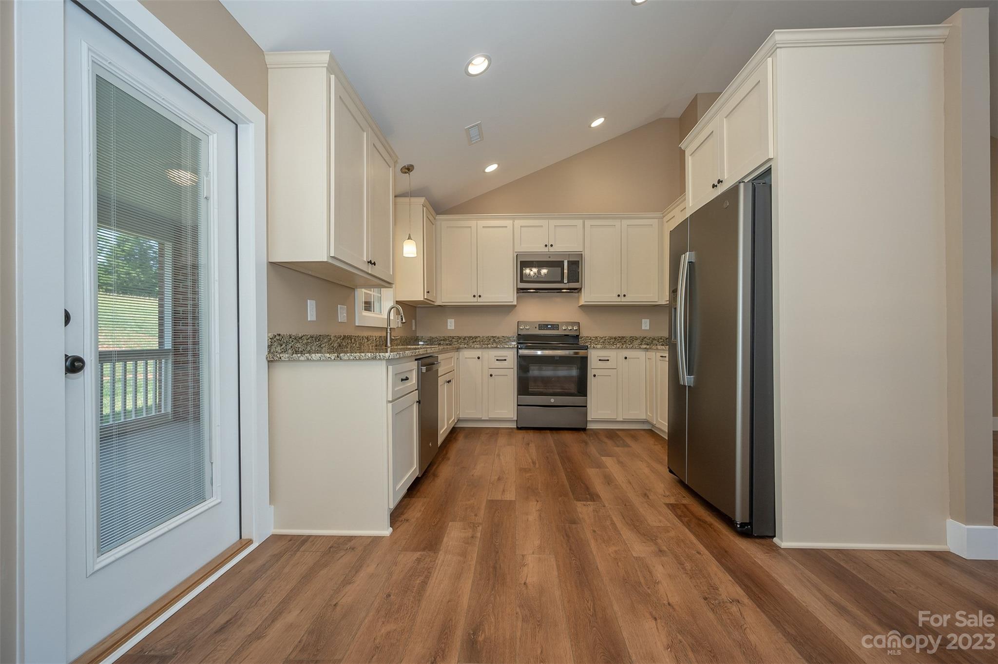 115 Kingston Place Property Photo 10