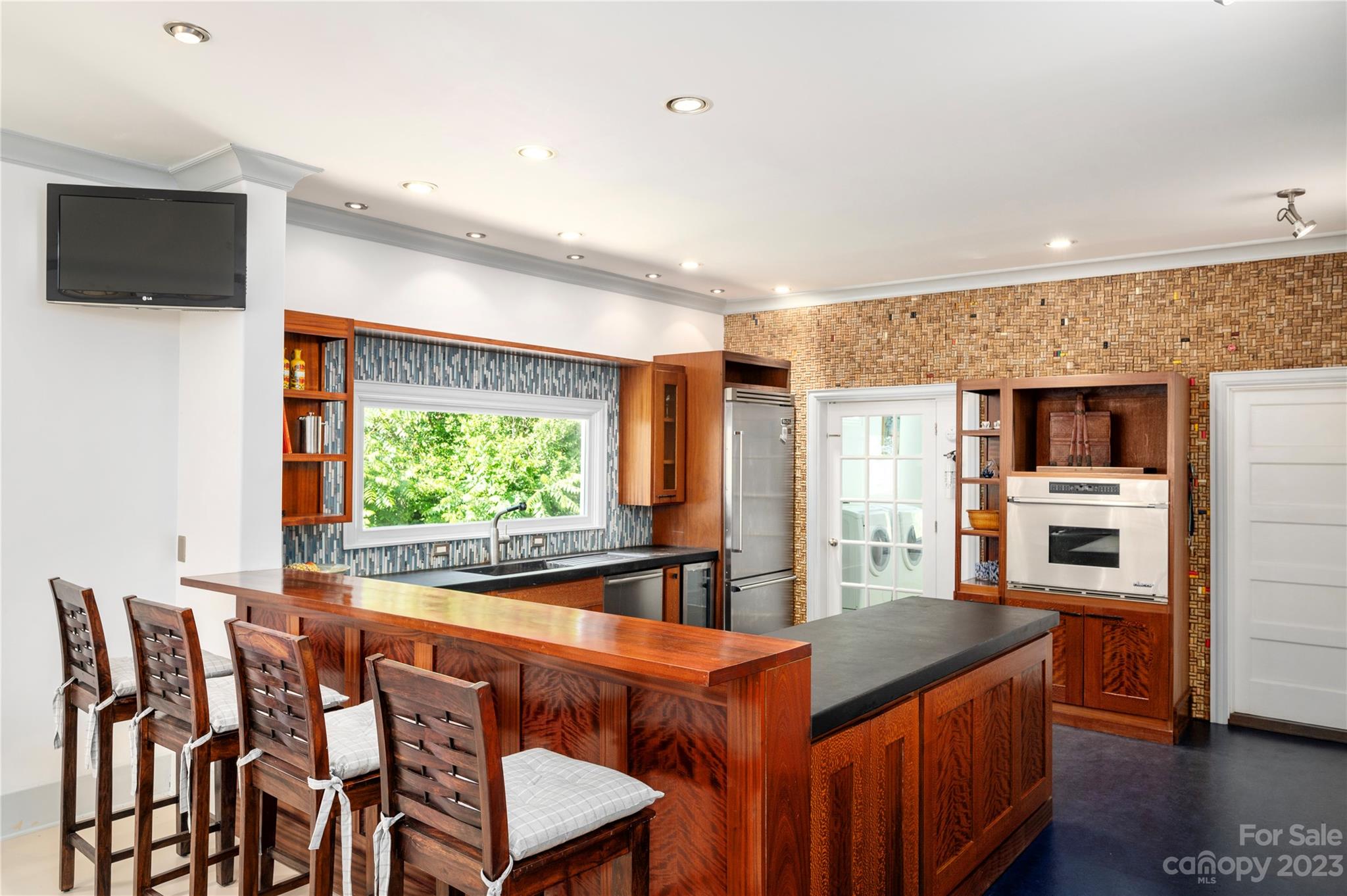 111 Rathfarnham Circle Property Photo 9