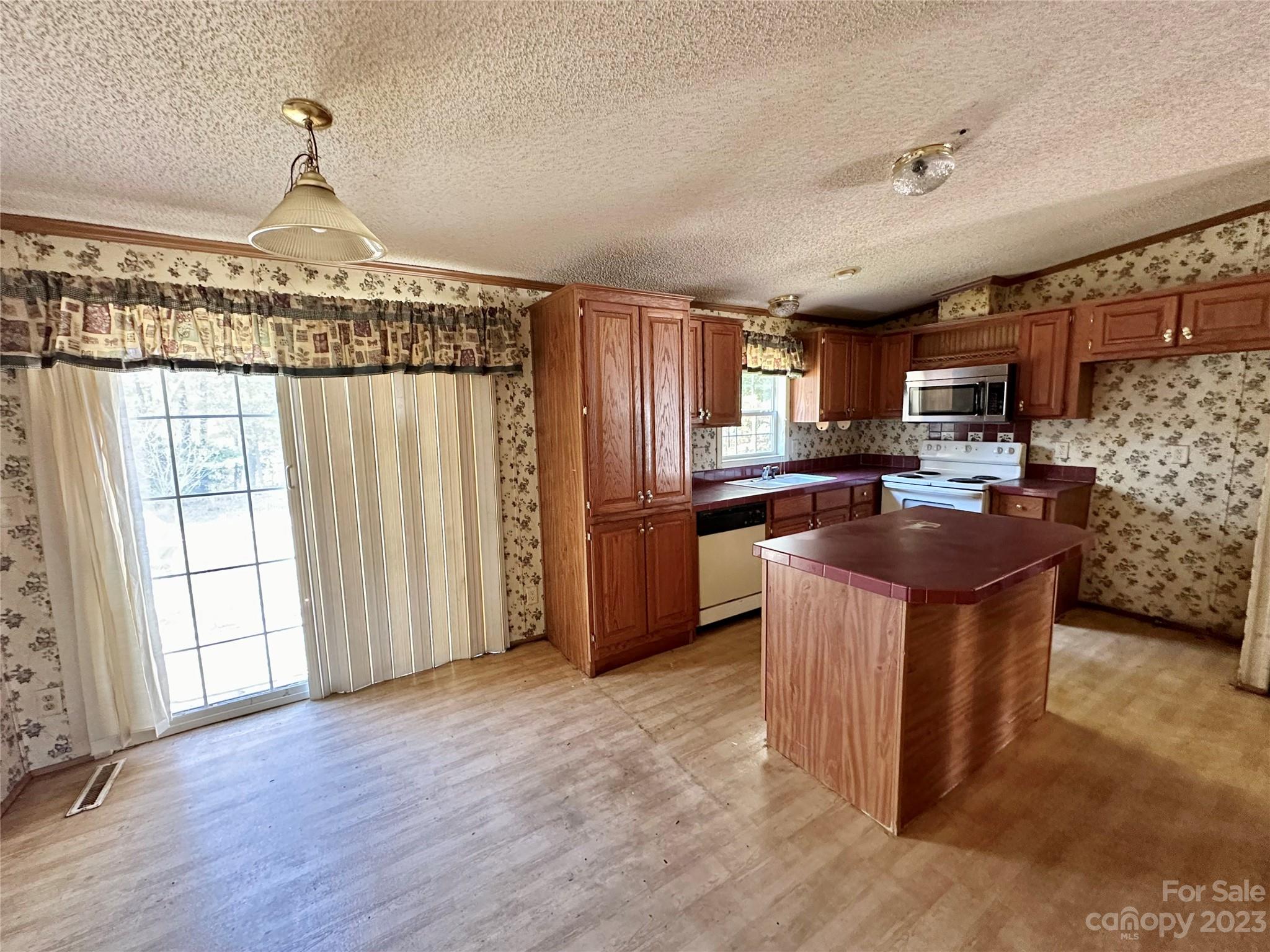 276 Ostwalt Amity Road Property Photo 7