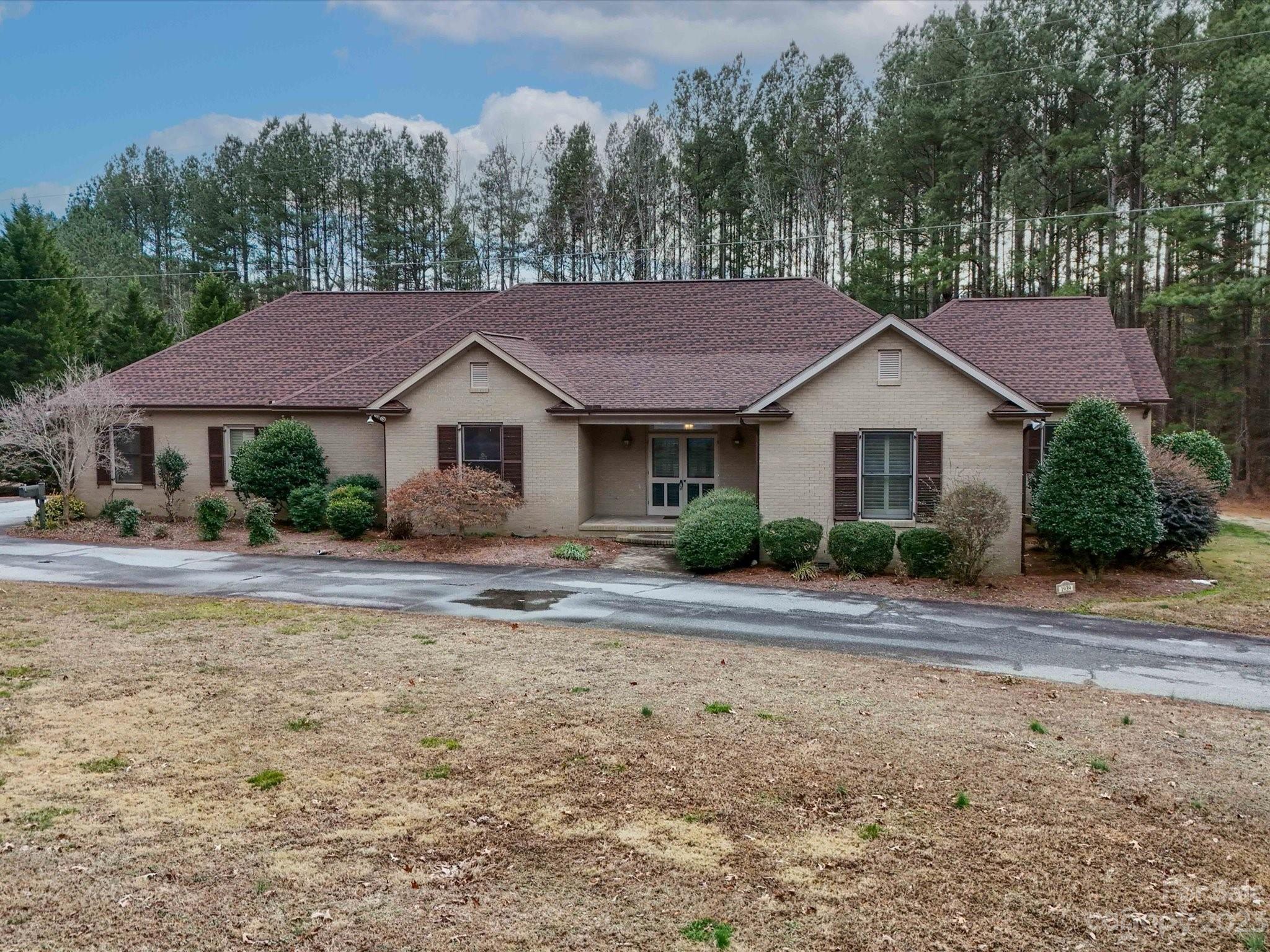 1939 Neel Road Property Photo